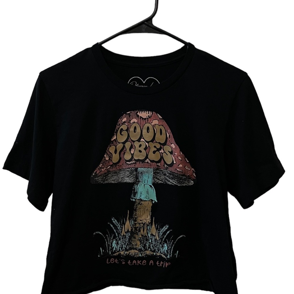 Obsessive love “good vibes” mushroom crop top